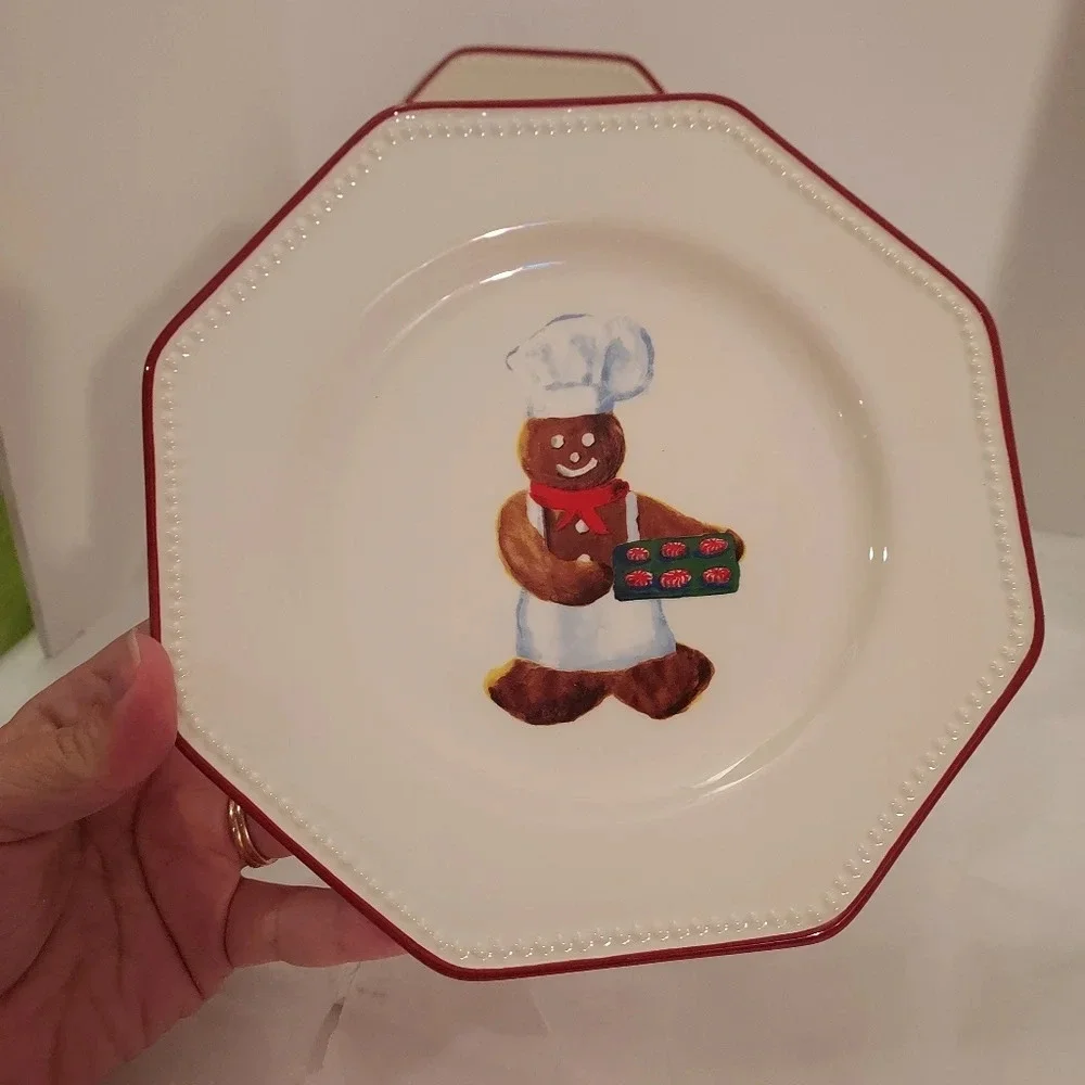 Williams-Sonoma Set of Four Gingerbread Chef Dessert Plates - 7.75 inch Diameter